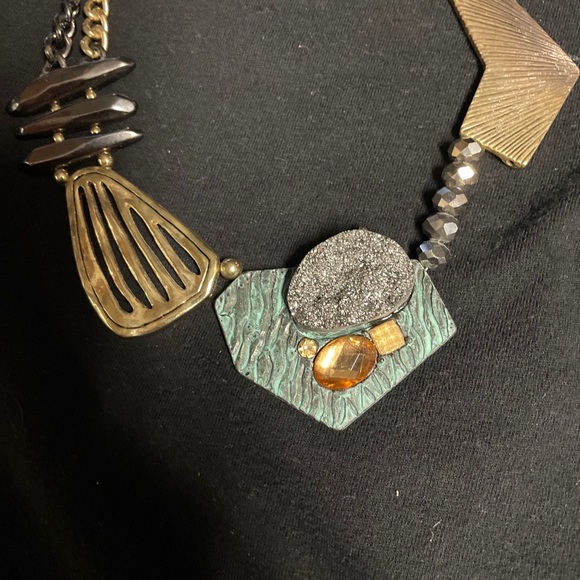 COSTUME AND ACCENT Jewelry Necklace AND Earrings Multi-Colored FAKE - Picture 3 of 4